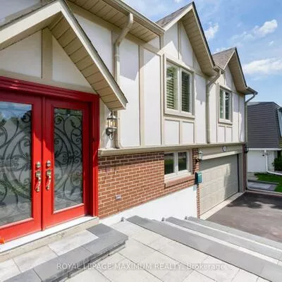 26, Hamilton Hall, Markham Village, Markham