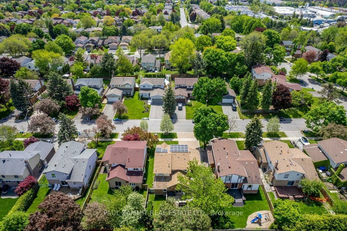 30, Breckonwood, Aileen-Willowbrook, Markham