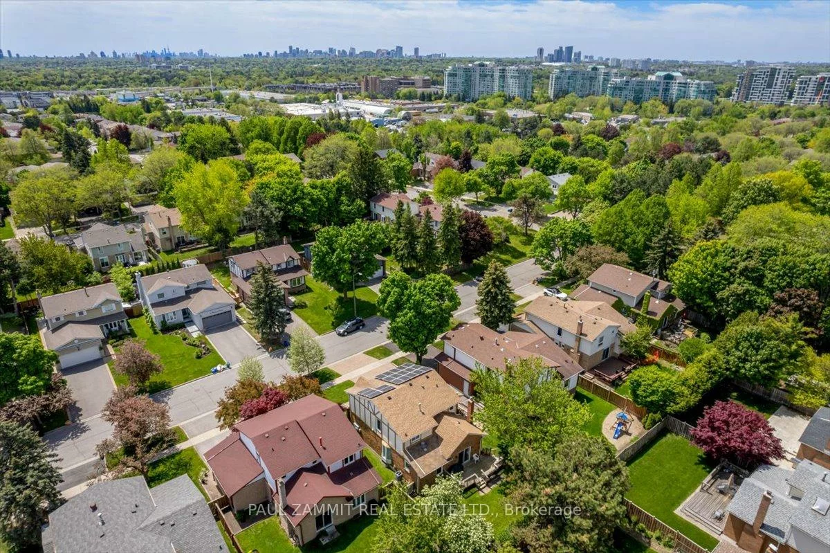 30, Breckonwood, Aileen-Willowbrook, Markham