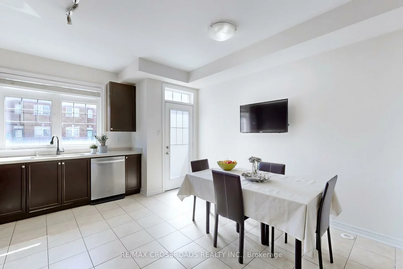7, Gadani, Greensborough, Markham