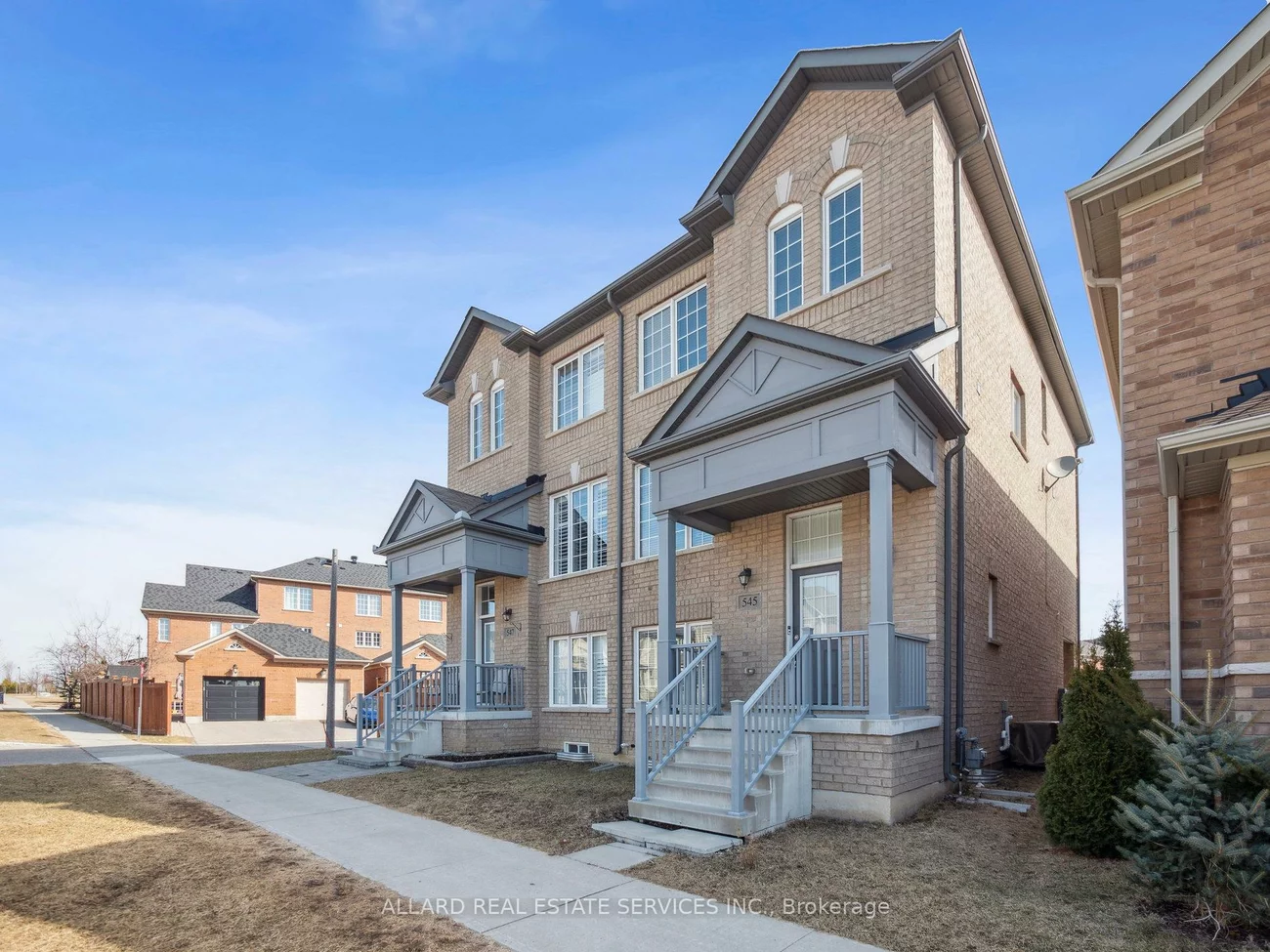 545, Cornell Centre, Cornell, Markham