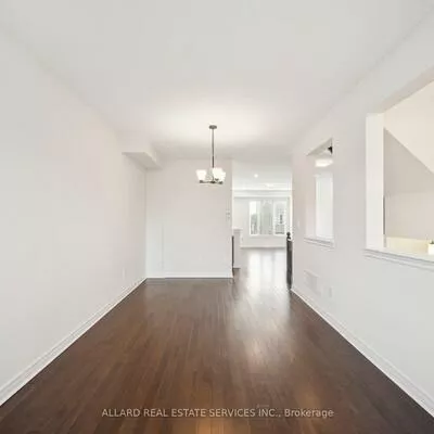 545, Cornell Centre, Cornell, Markham