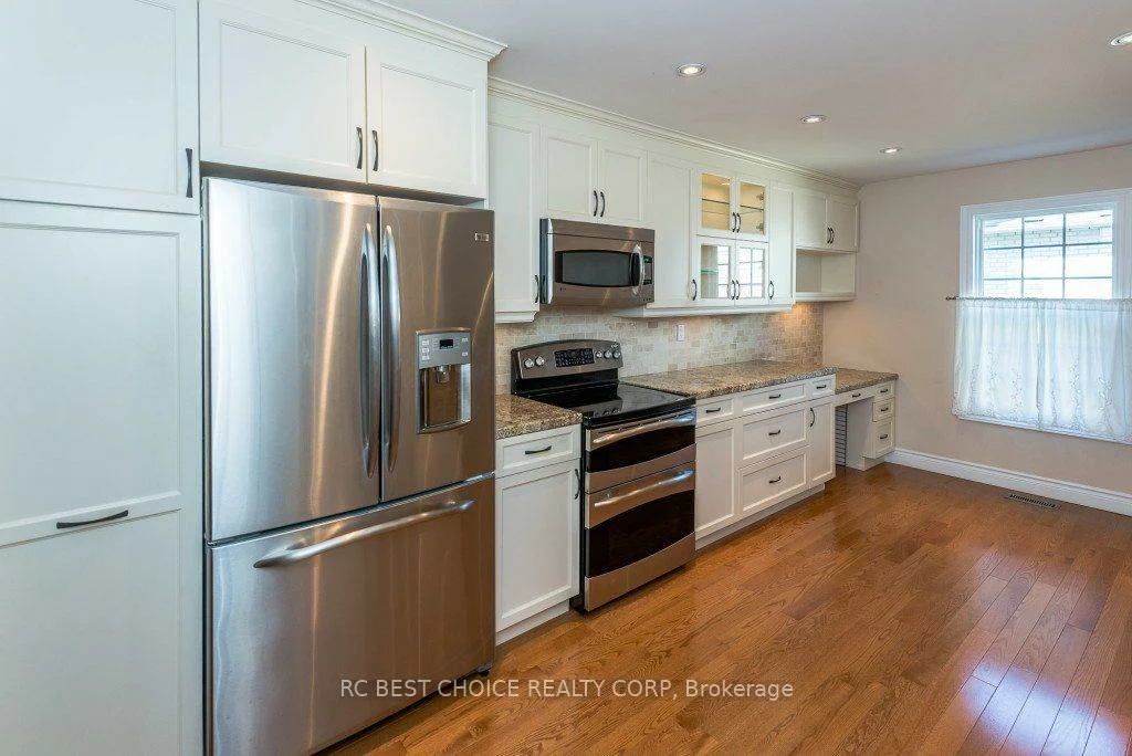 11, Emily Carr, Unionville, Markham