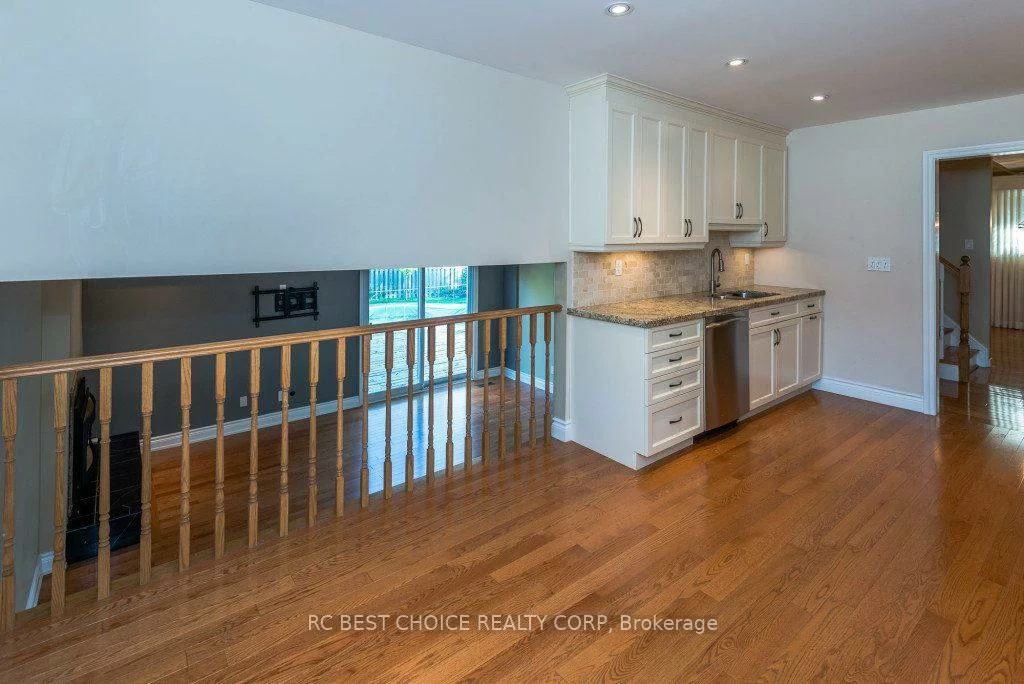 11, Emily Carr, Unionville, Markham