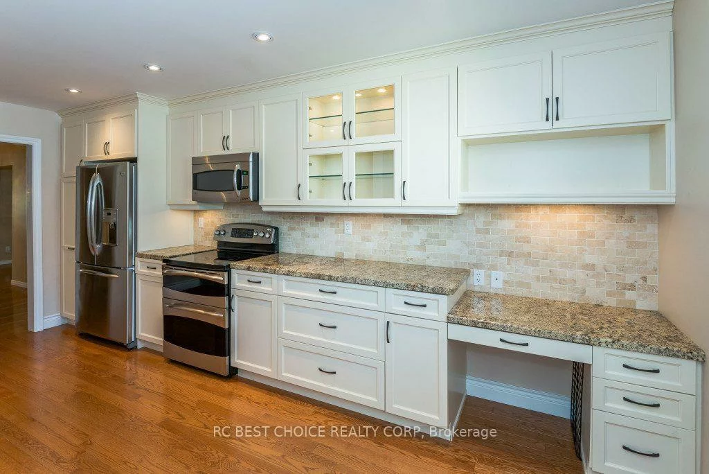 11, Emily Carr, Unionville, Markham