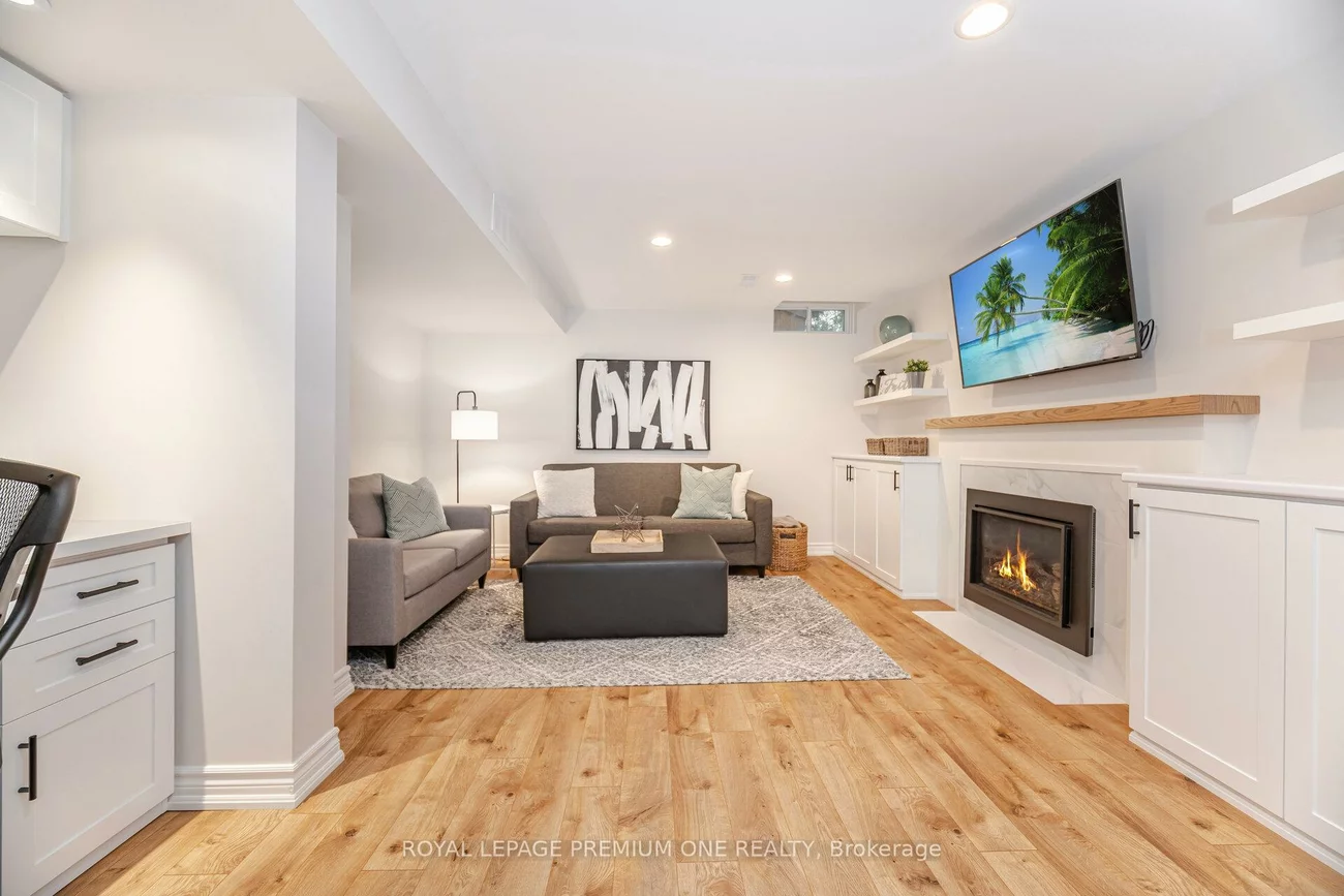 79, Bishop, Markham Village, Markham