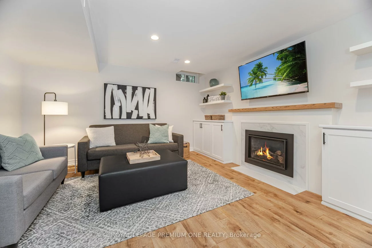 79, Bishop, Markham Village, Markham