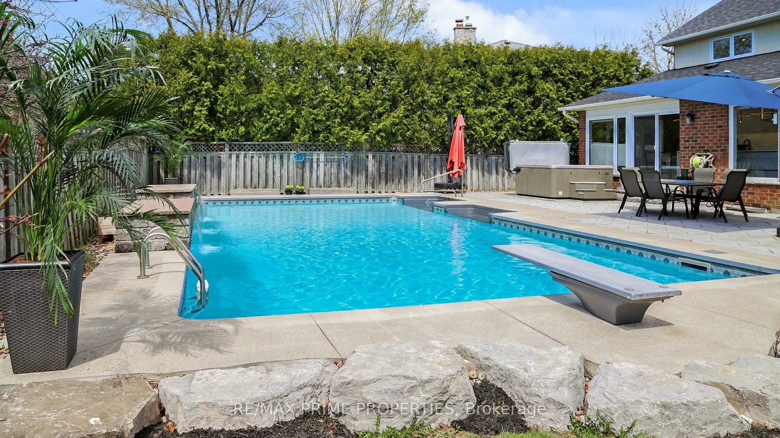 63, Reeve, Markham Village, Markham