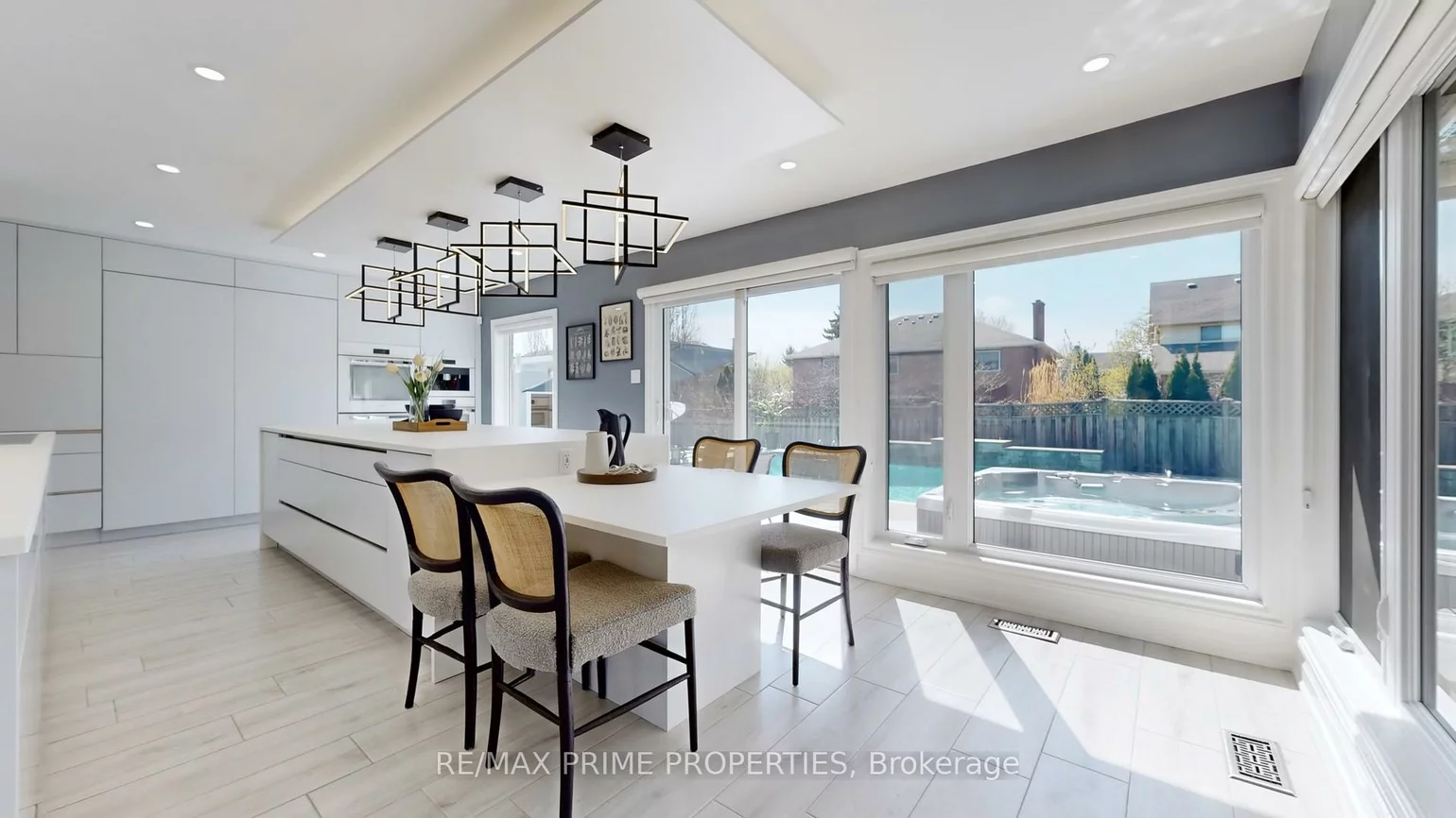 63, Reeve, Markham Village, Markham