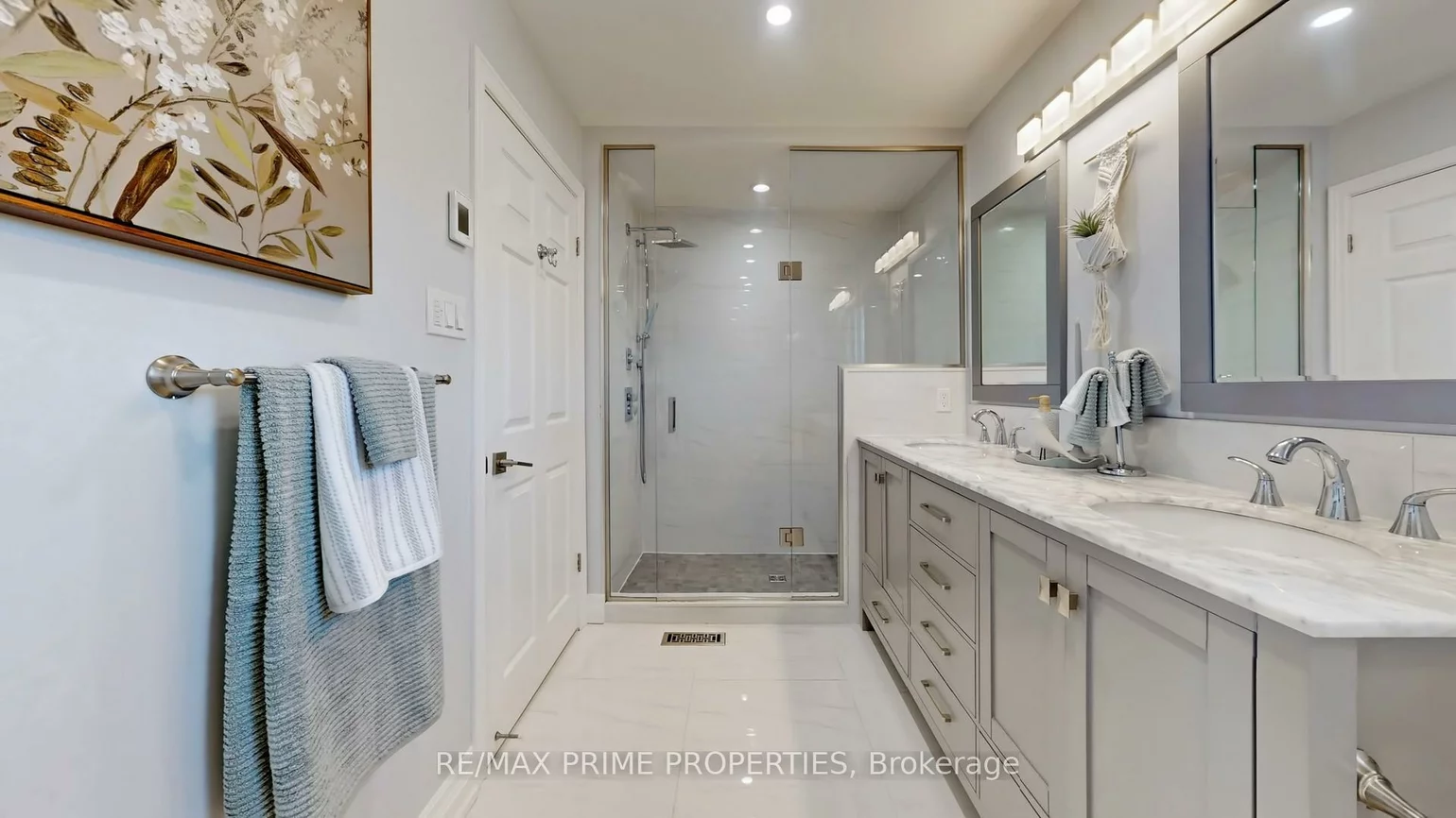 63, Reeve, Markham Village, Markham