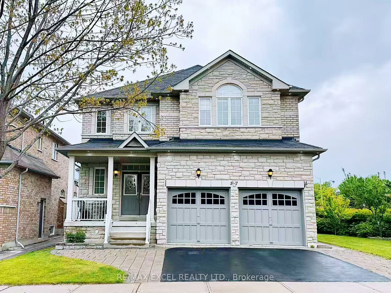 57, Batchford, Box Grove, Markham