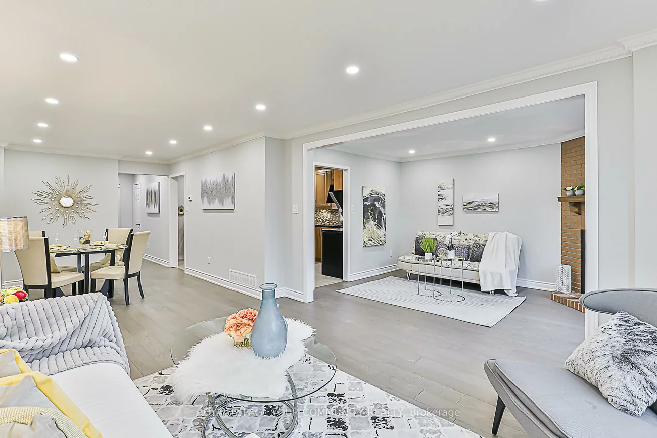 120, Chloe, Middlefield, Markham