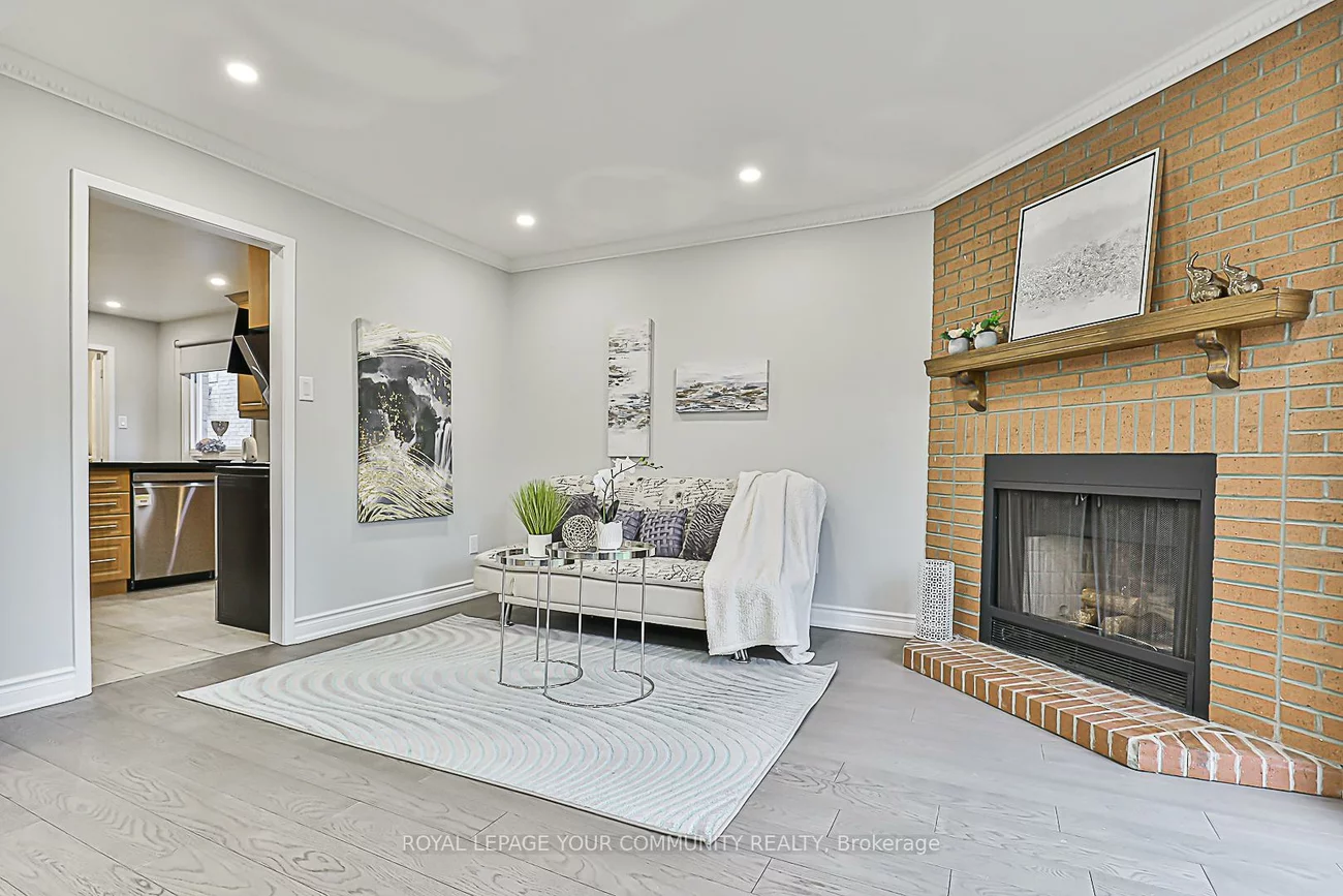 120, Chloe, Middlefield, Markham