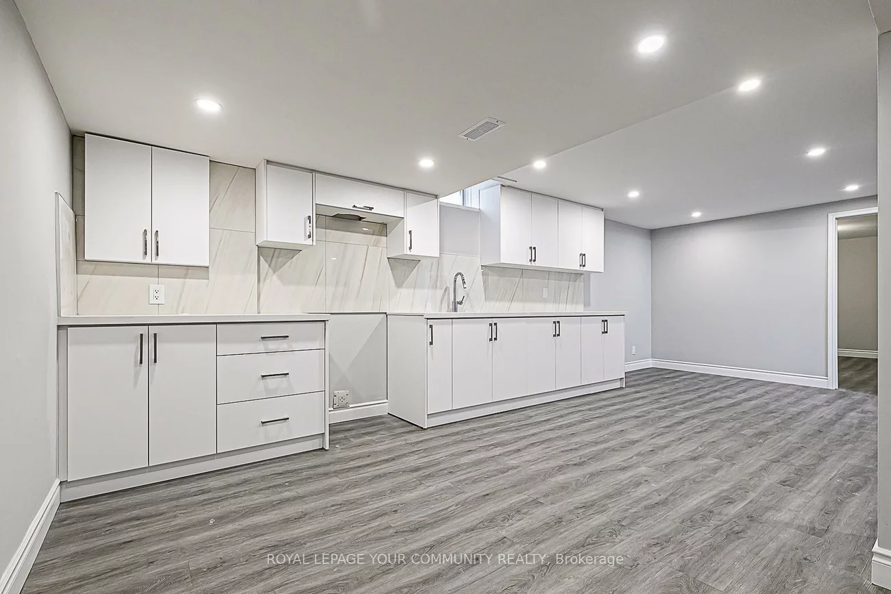 120, Chloe, Middlefield, Markham