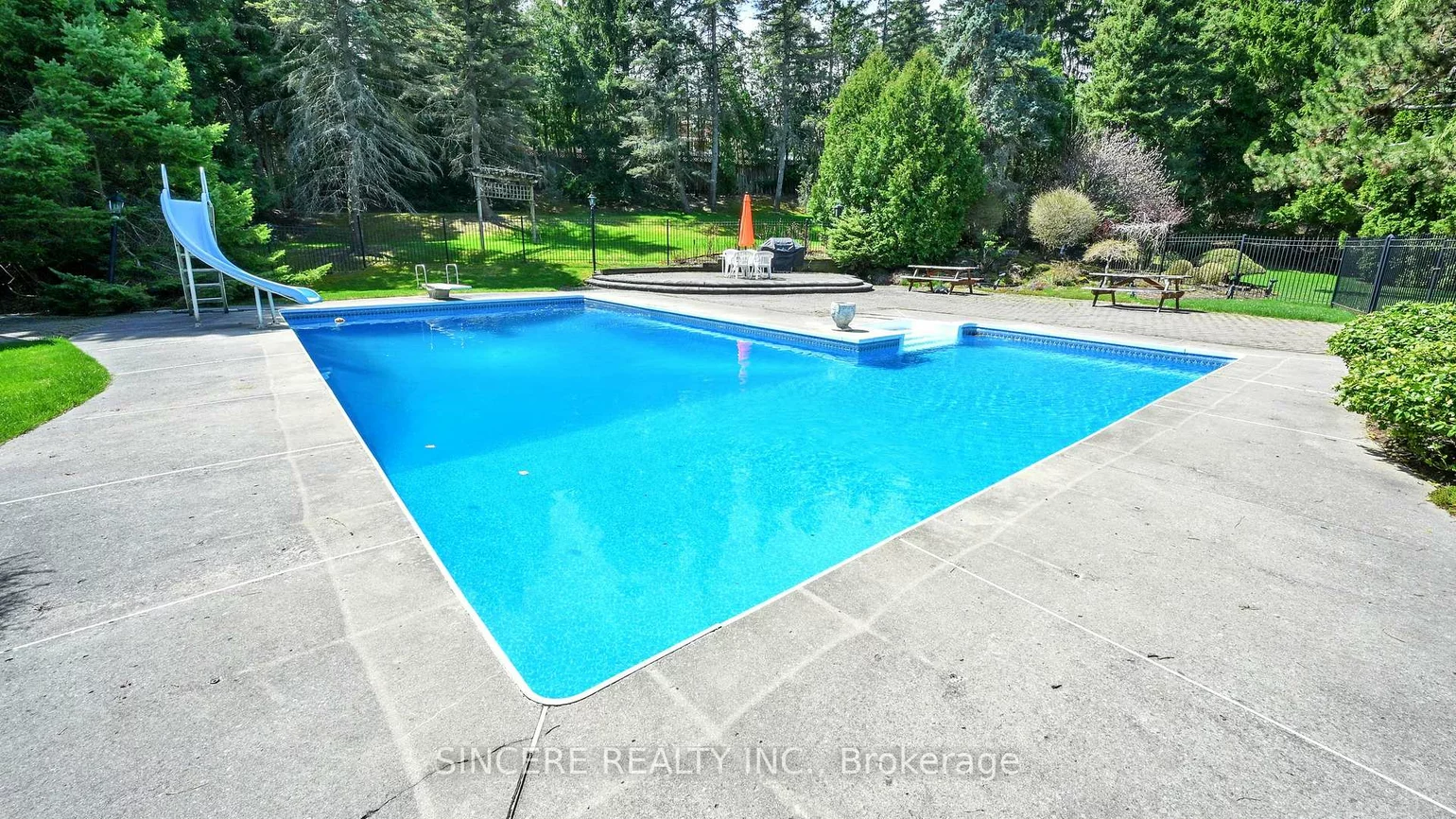 27, Country Estates, Cachet, Markham