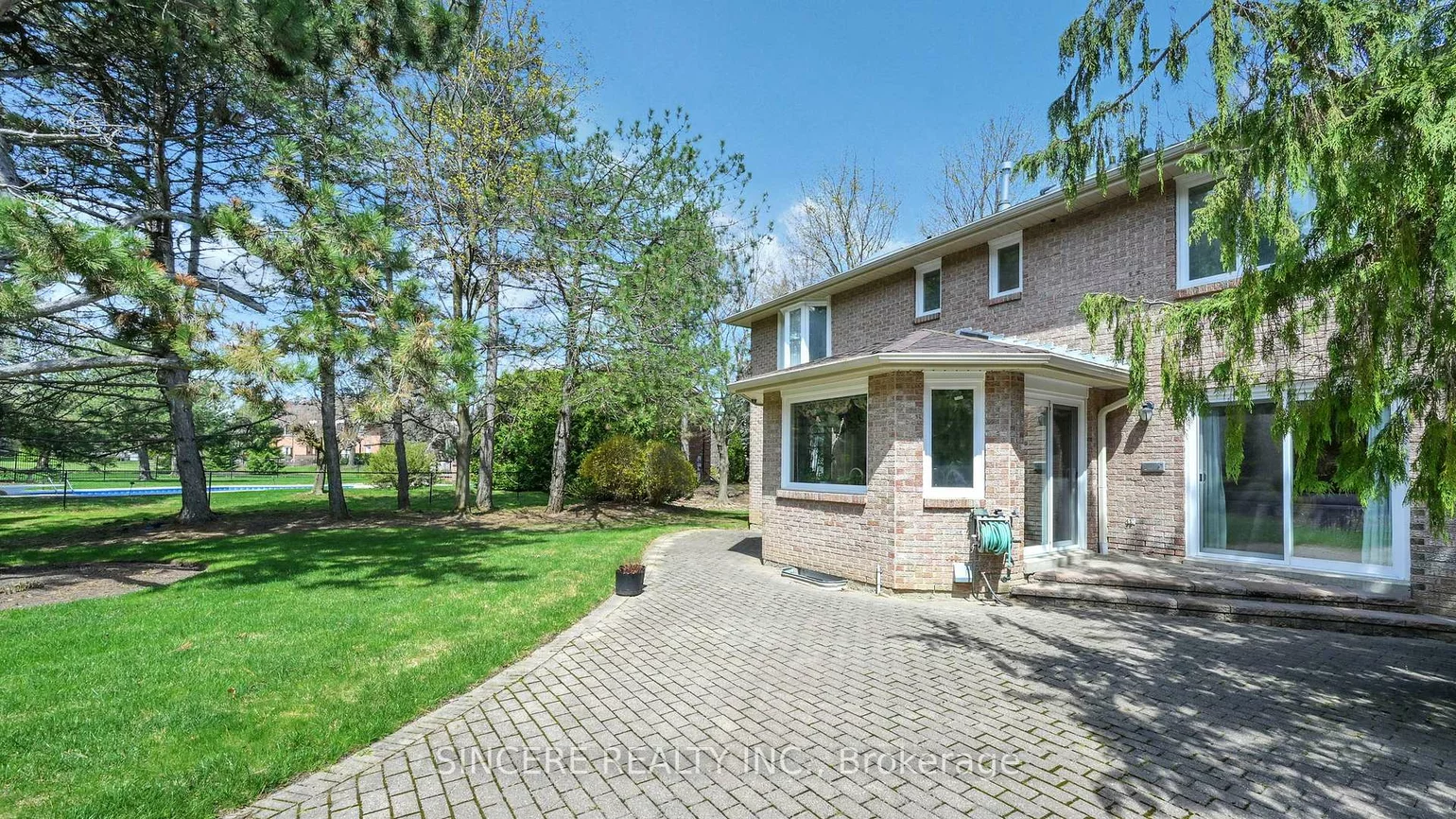 27, Country Estates, Cachet, Markham
