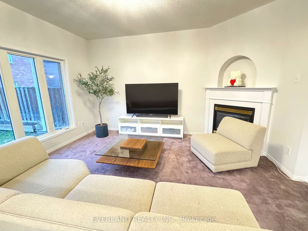 25, Saffron, Greensborough, Markham