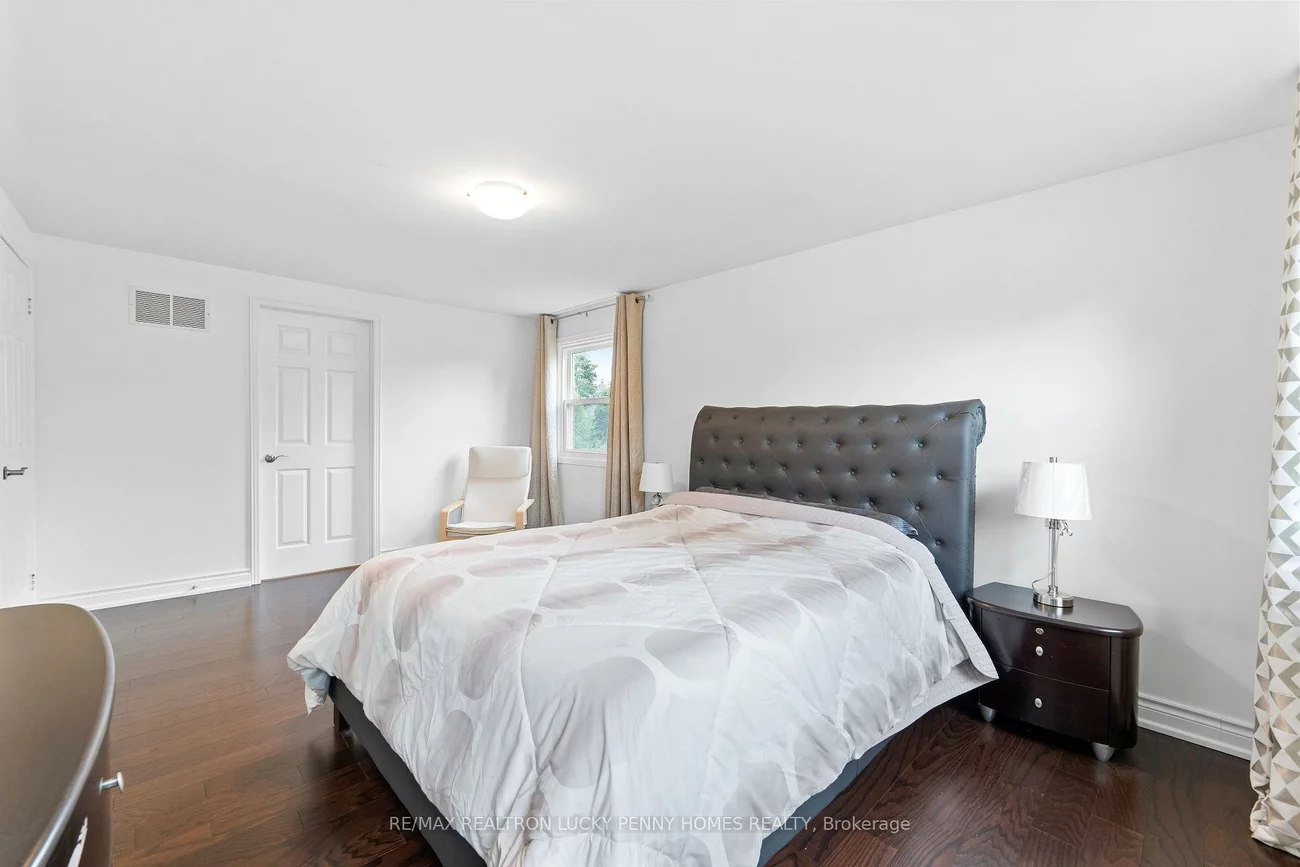 82, Ferndell, Unionville, Markham