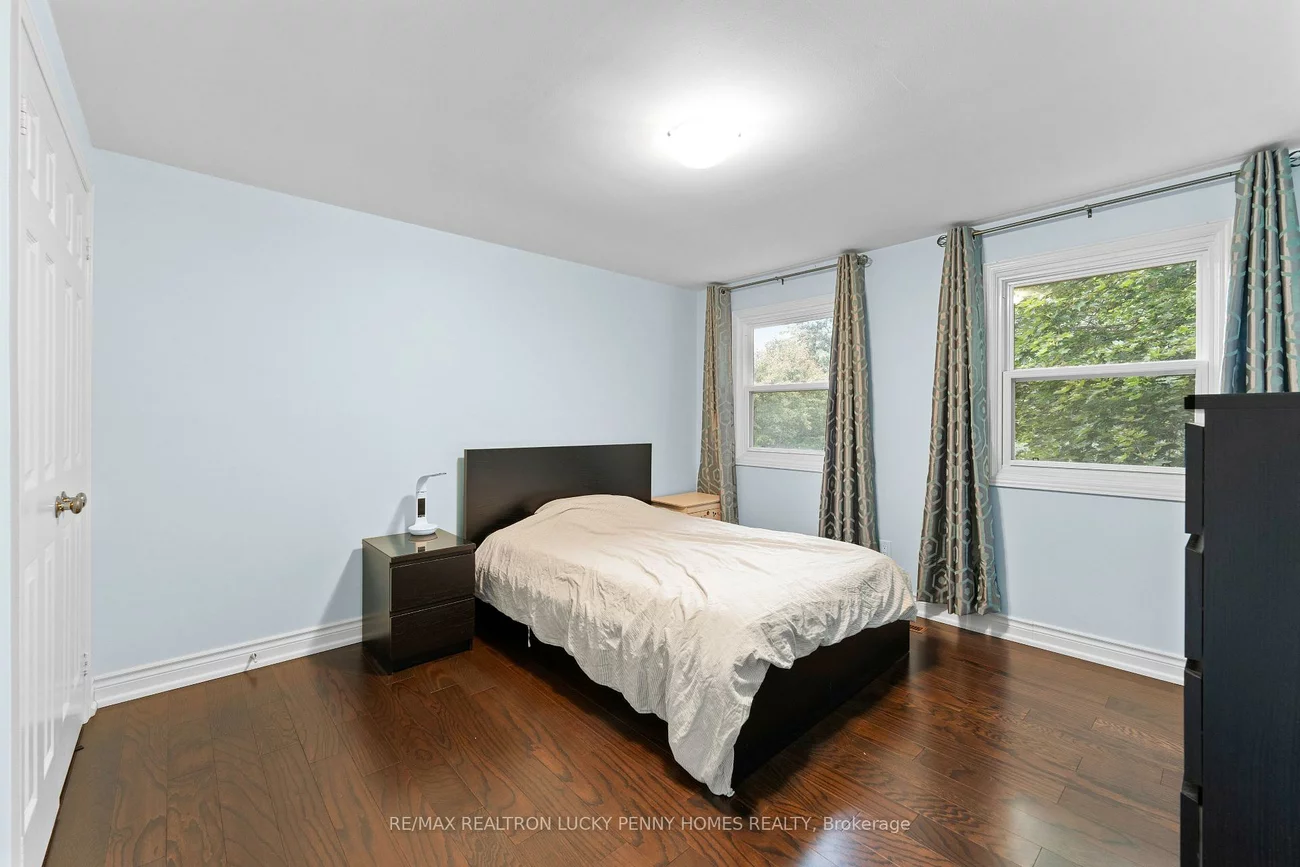 82, Ferndell, Unionville, Markham