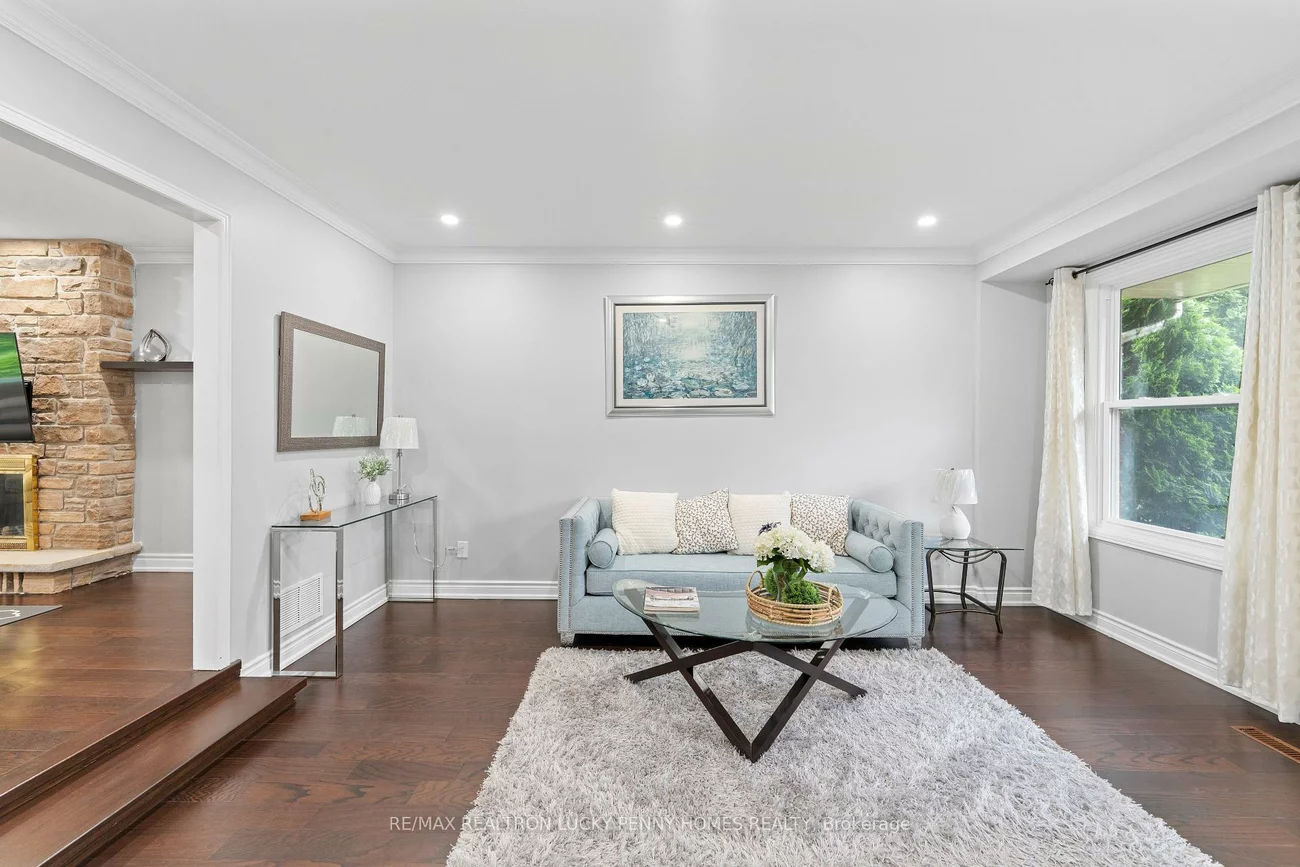 82, Ferndell, Unionville, Markham