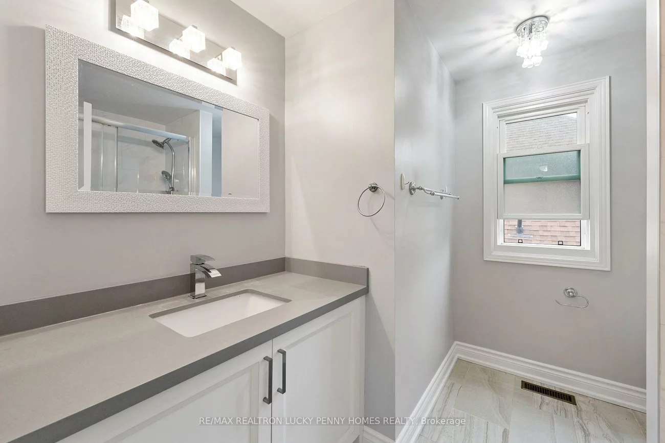 82, Ferndell, Unionville, Markham