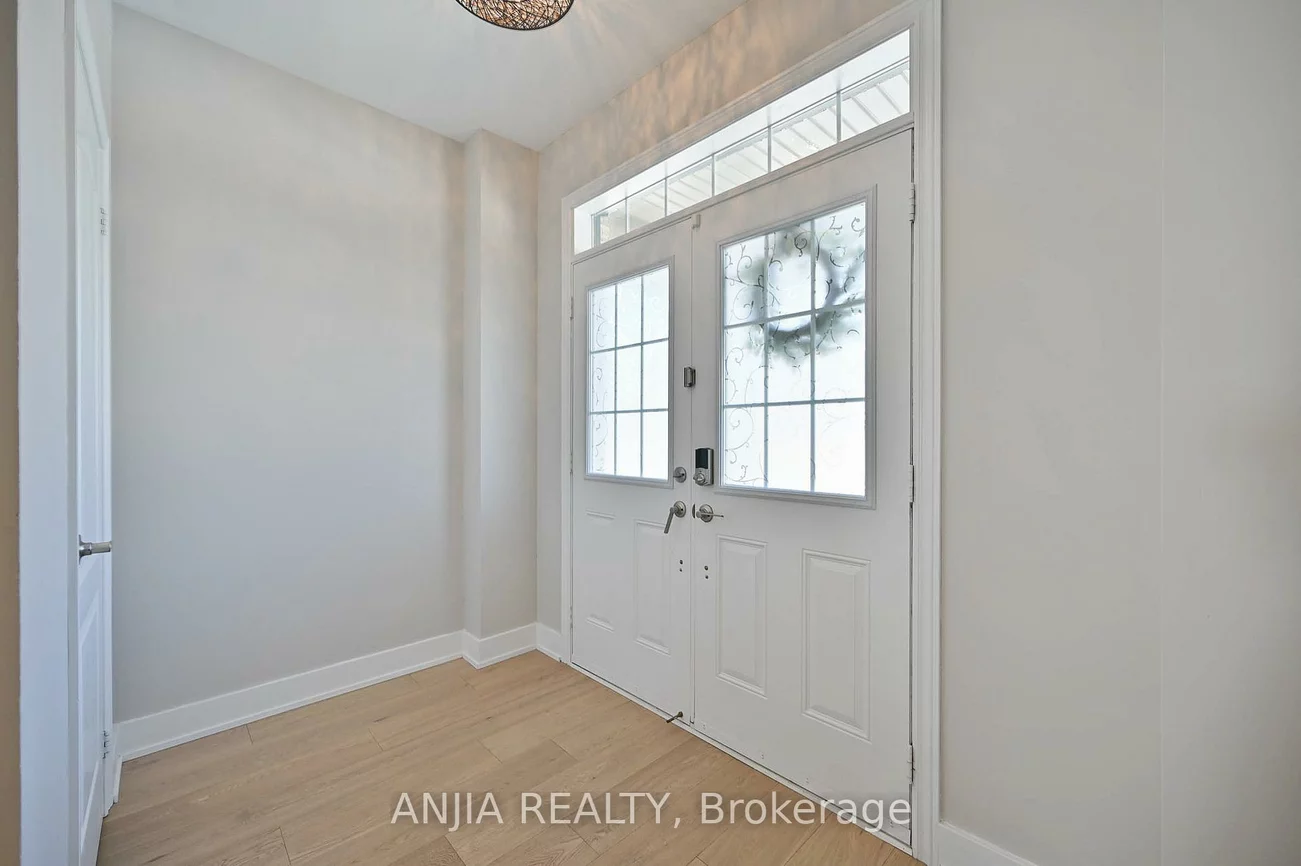 73, Shady Oaks, Cornell, Markham