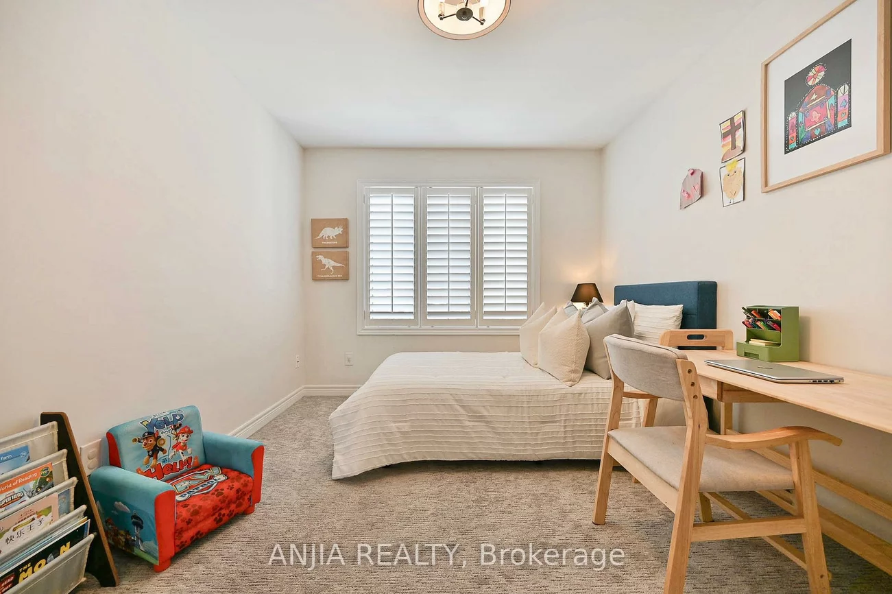 73, Shady Oaks, Cornell, Markham