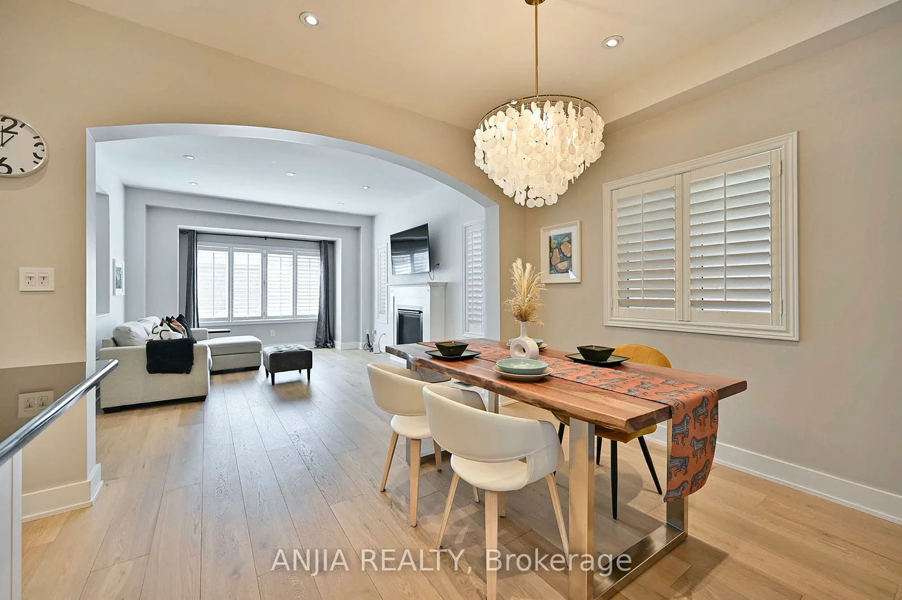 73, Shady Oaks, Cornell, Markham