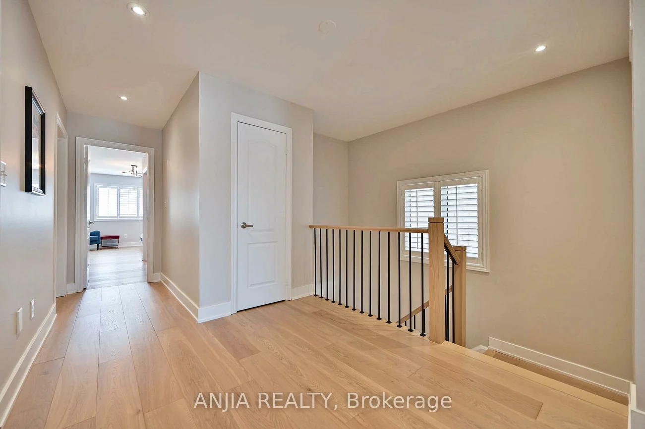 73, Shady Oaks, Cornell, Markham