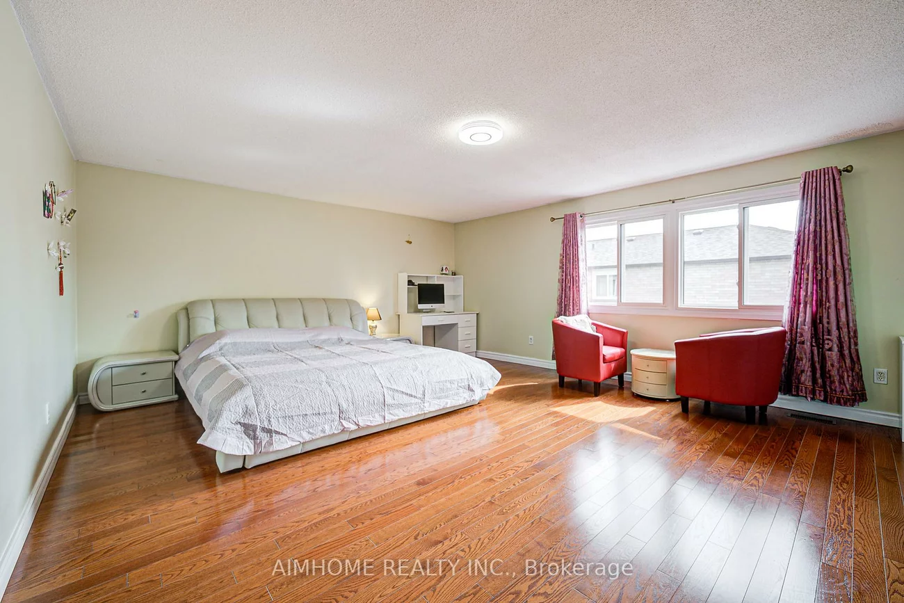 94, Northolt, Milliken Mills East, Markham