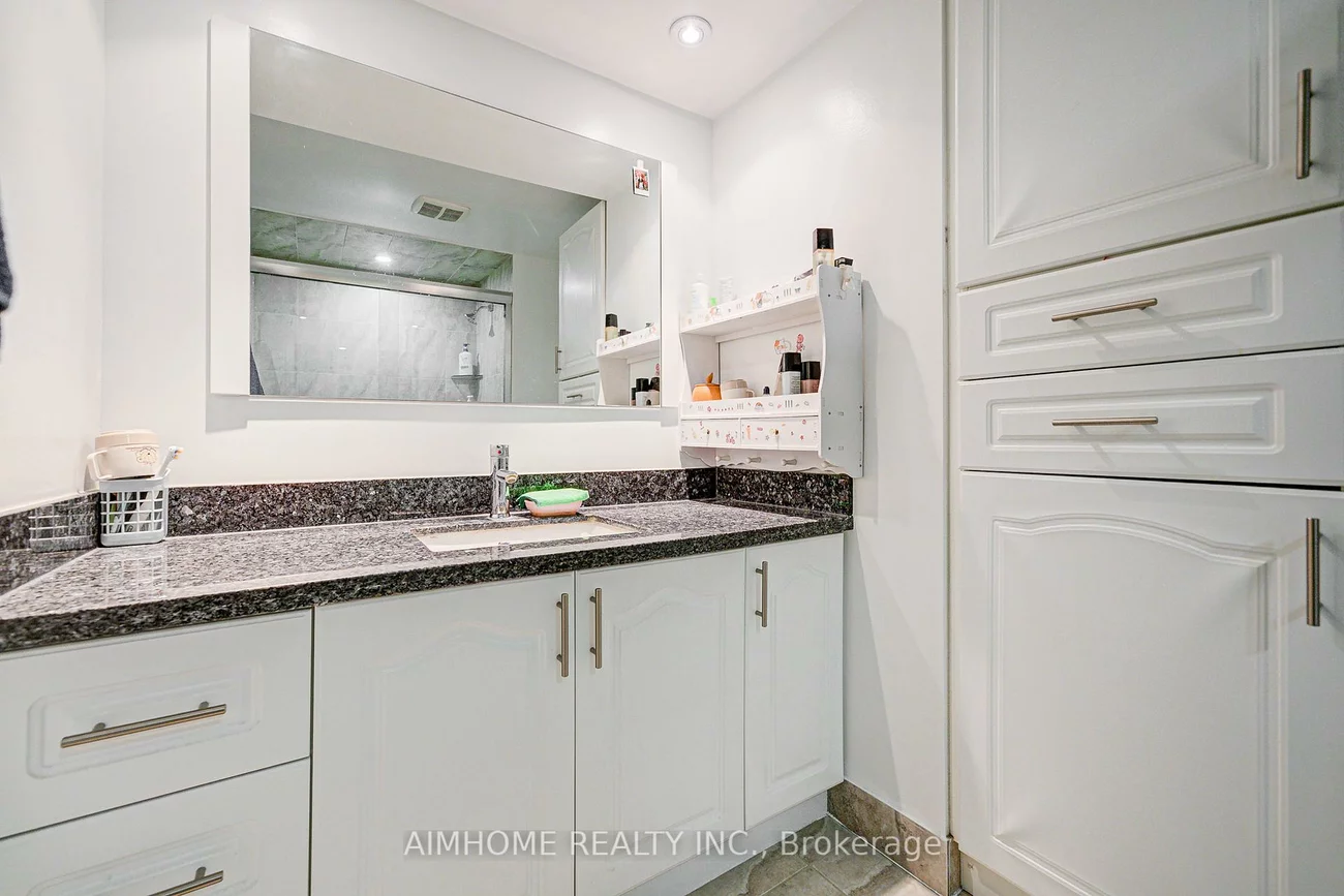 94, Northolt, Milliken Mills East, Markham