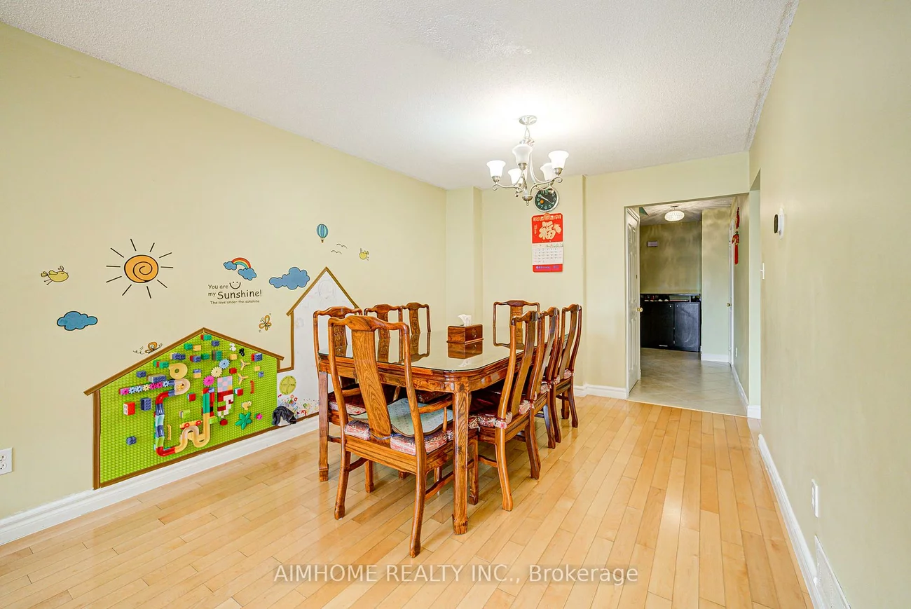 94, Northolt, Milliken Mills East, Markham