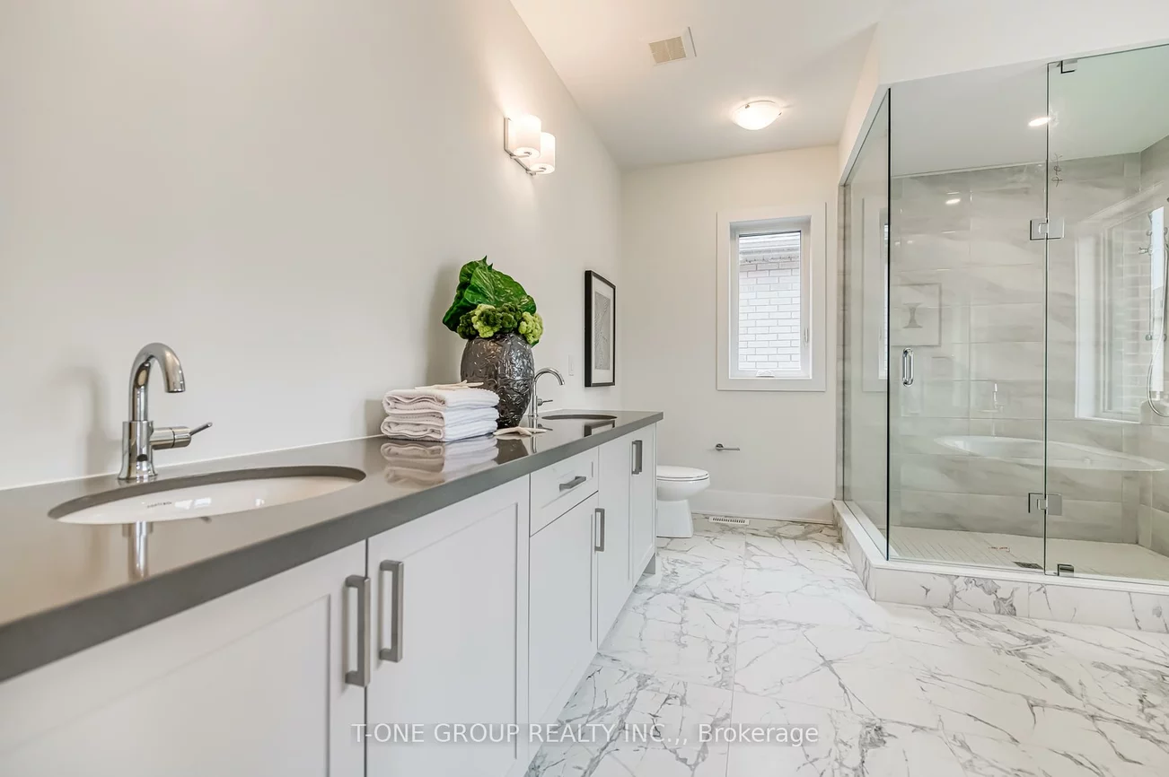 72, Meizhou, Angus Glen, Markham