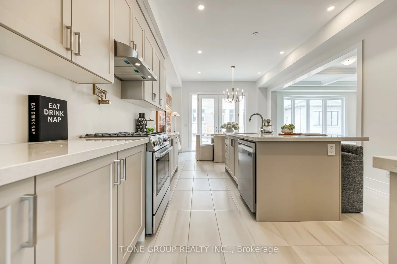 72, Meizhou, Angus Glen, Markham