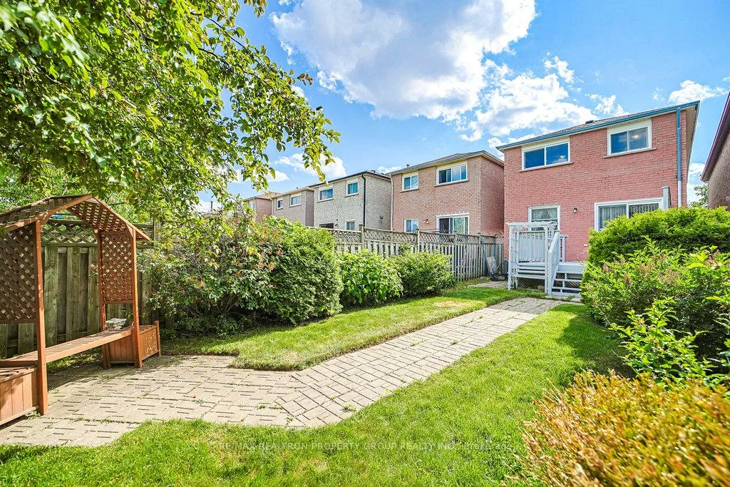 85, Chloe, Middlefield, Markham