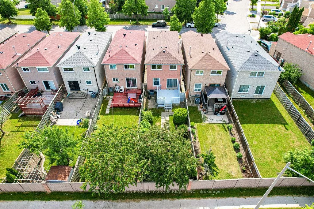 85, Chloe, Middlefield, Markham