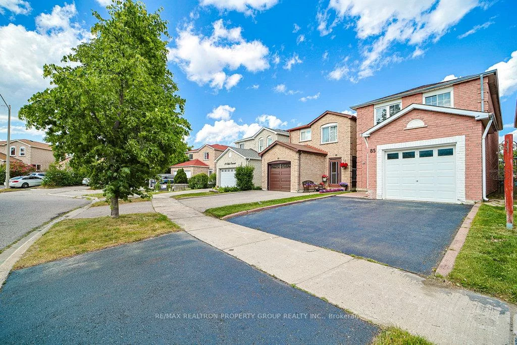 85, Chloe, Middlefield, Markham