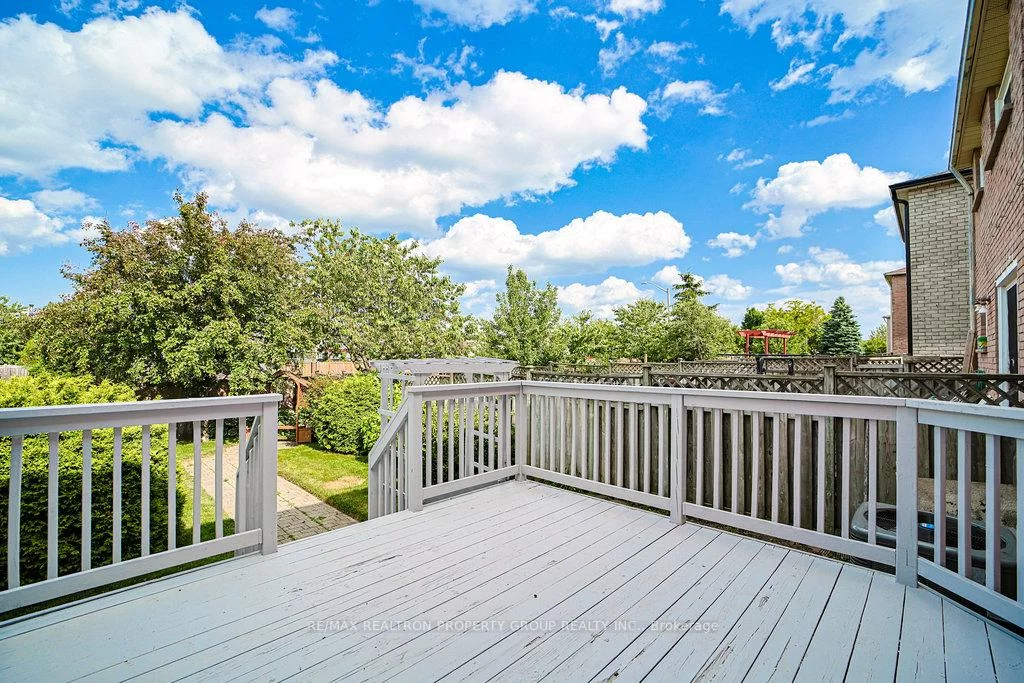 85, Chloe, Middlefield, Markham