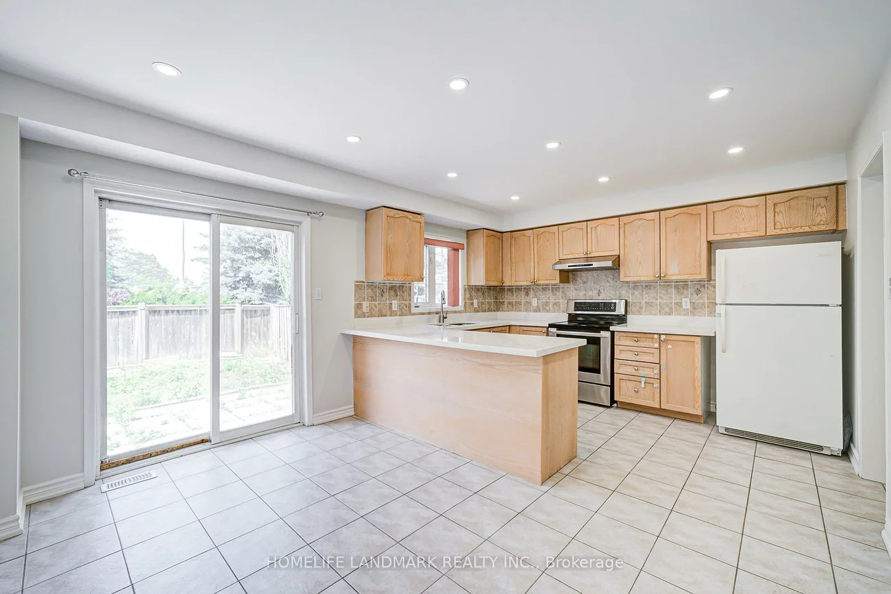 72, Billingsley, Cedarwood, Markham