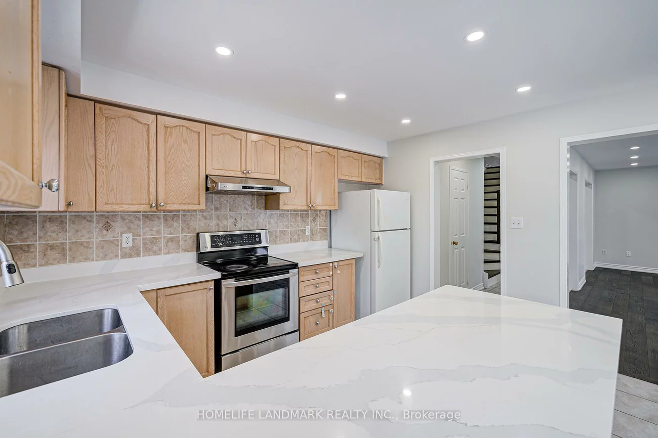 72, Billingsley, Cedarwood, Markham