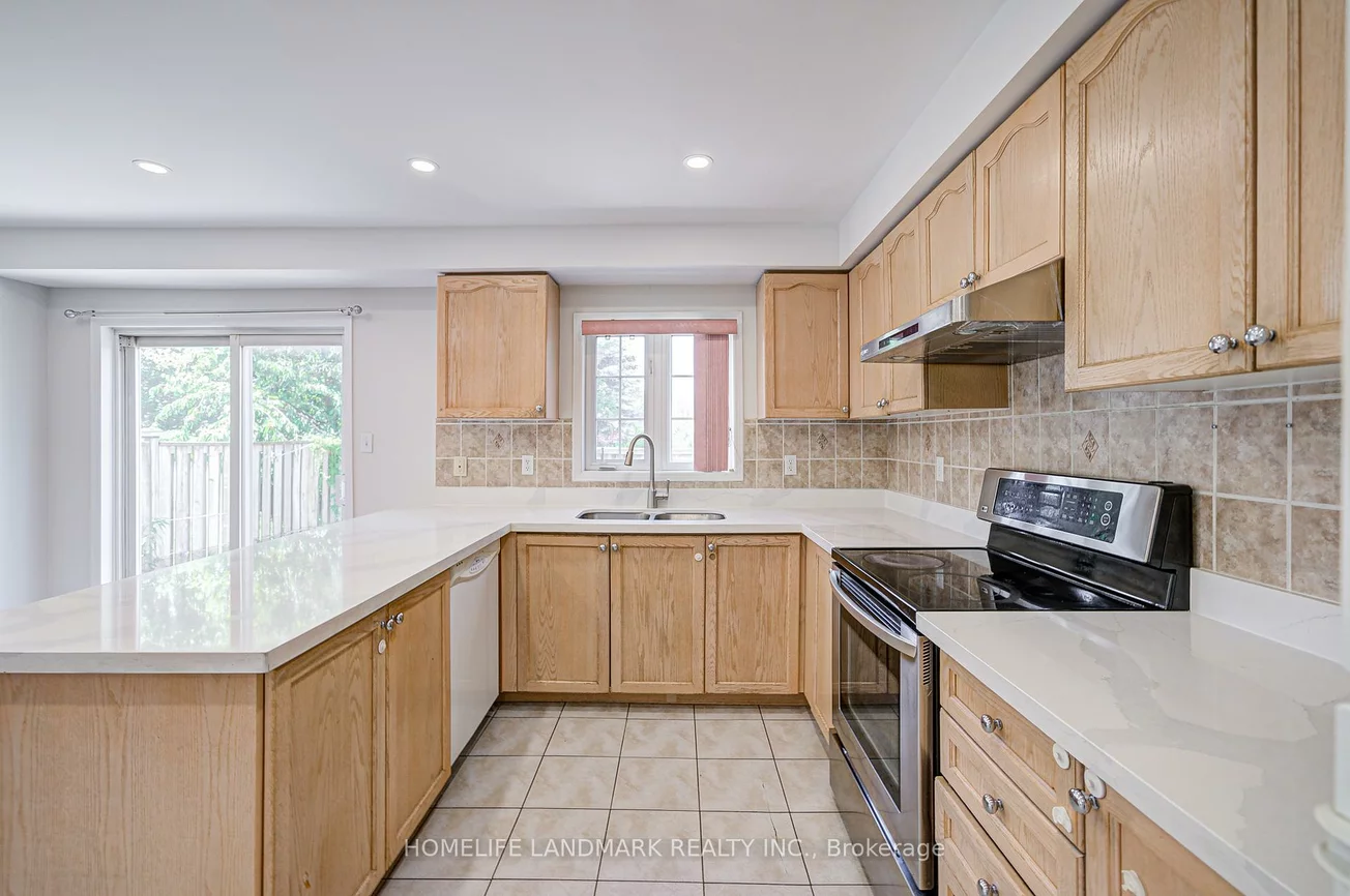 72, Billingsley, Cedarwood, Markham