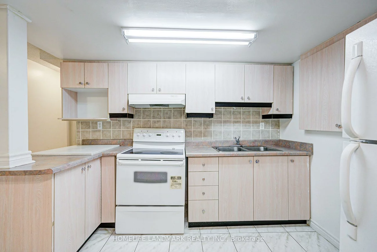 72, Billingsley, Cedarwood, Markham