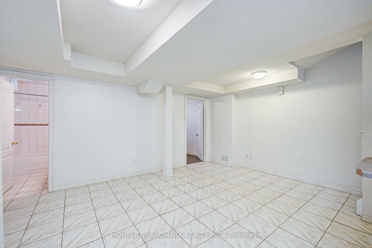 72, Billingsley, Cedarwood, Markham