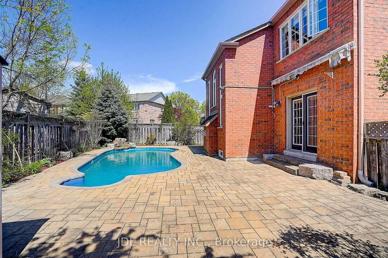 28, Emery Hill, Berczy, Markham