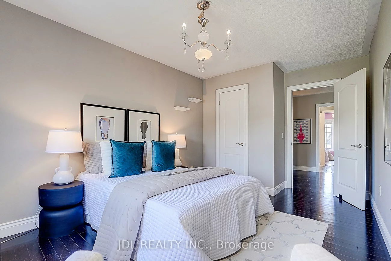 28, Emery Hill, Berczy, Markham