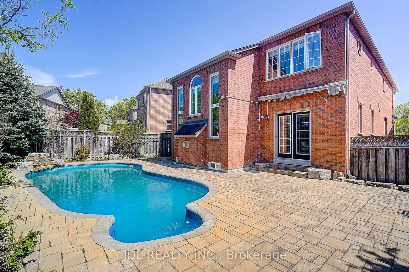 28, Emery Hill, Berczy, Markham