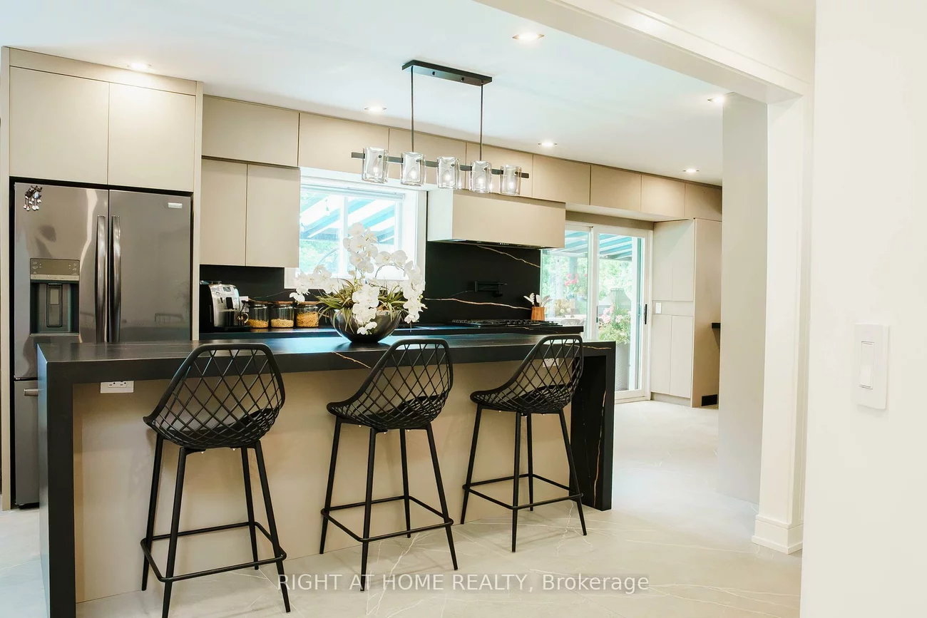 6, Ladyslipper, Bayview Glen, Markham