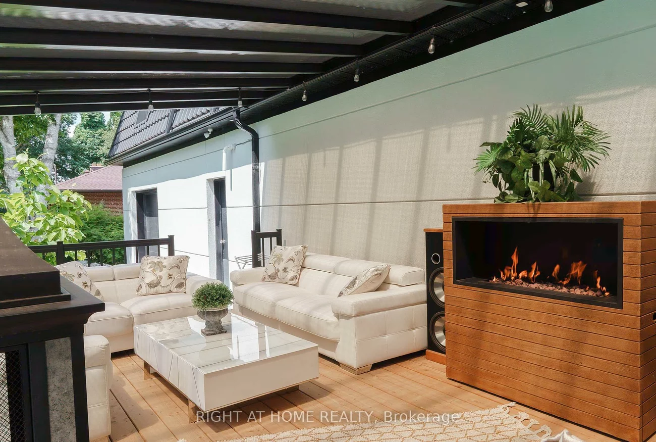 6, Ladyslipper, Bayview Glen, Markham