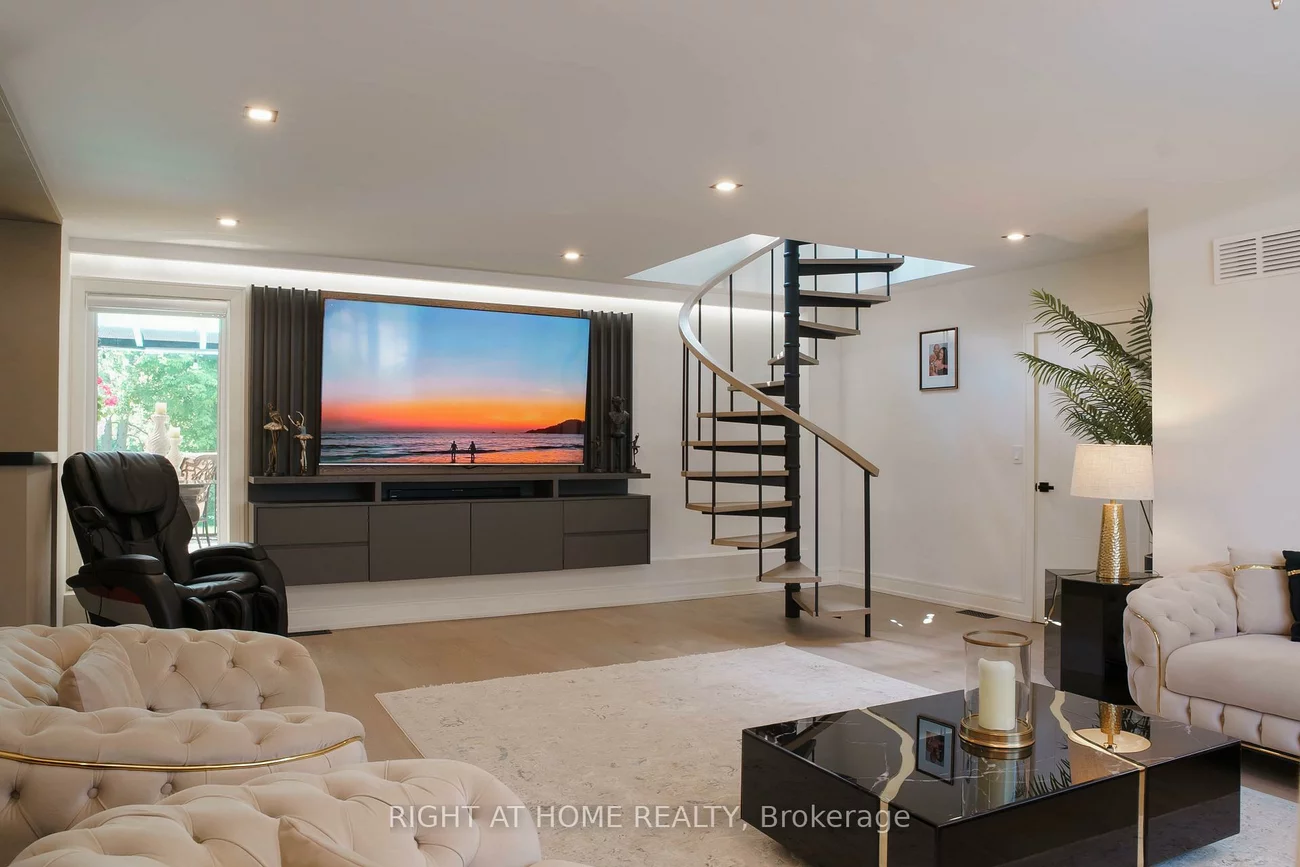 6, Ladyslipper, Bayview Glen, Markham