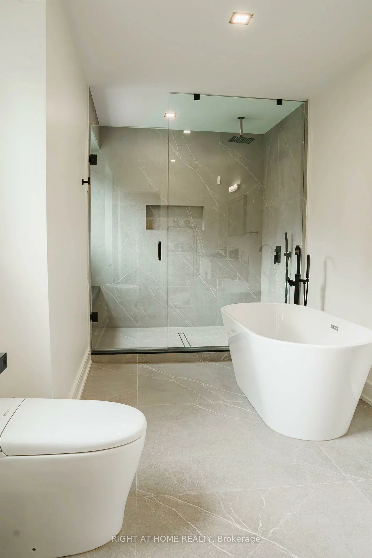 6, Ladyslipper, Bayview Glen, Markham